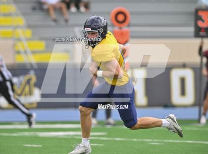 Thumbnail 1 in JV: Marist vs Blessed Trinity photogallery.