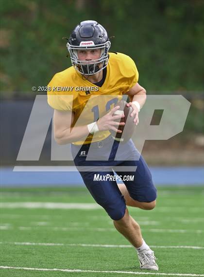 Thumbnail 3 in JV: Marist vs Blessed Trinity photogallery.