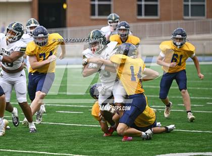 Thumbnail 3 in JV: Marist vs Blessed Trinity photogallery.