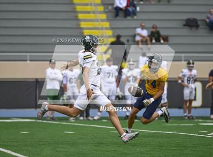 Thumbnail 3 in JV: Marist vs Blessed Trinity photogallery.