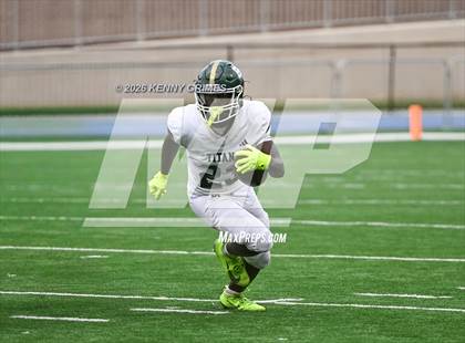 Thumbnail 3 in JV: Marist vs Blessed Trinity photogallery.