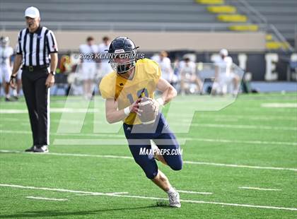 Thumbnail 2 in JV: Marist vs Blessed Trinity photogallery.