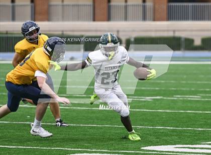 Thumbnail 2 in JV: Marist vs Blessed Trinity photogallery.