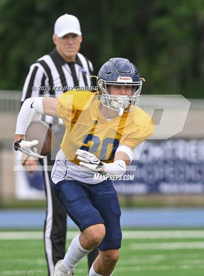 Thumbnail 2 in JV: Marist vs Blessed Trinity photogallery.
