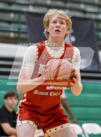 Thumbnail 2 in Illinois vs Wisconsin (Midwest All-Star Challenge) photogallery.