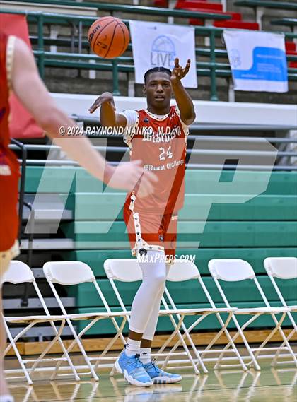 Thumbnail 3 in Illinois vs Wisconsin (Midwest All-Star Challenge) photogallery.