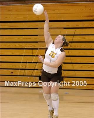 Thumbnail 2 in Yuba City vs. Nevada Union (D1 Section Final) photogallery.