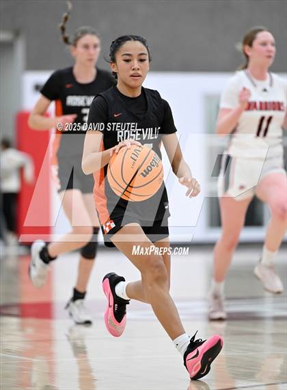 Thumbnail 2 in Roseville vs. Winters (Cardinal Classic) photogallery.