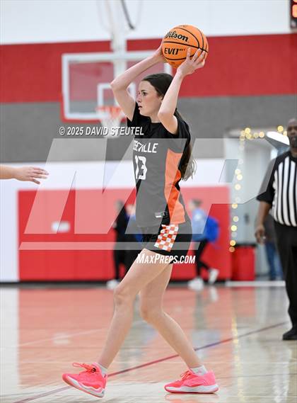 Thumbnail 1 in Roseville vs. Winters (Cardinal Classic) photogallery.