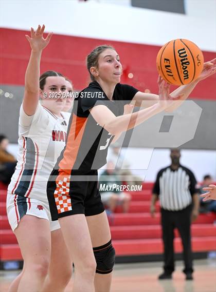 Thumbnail 2 in Roseville vs. Winters (Cardinal Classic) photogallery.