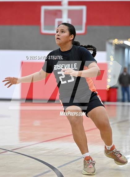 Thumbnail 3 in Roseville vs. Winters (Cardinal Classic) photogallery.