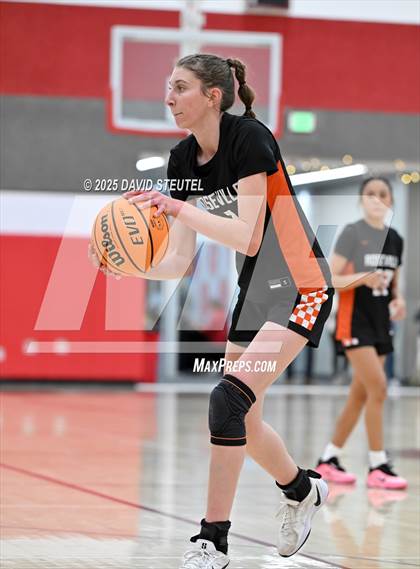 Thumbnail 2 in Roseville vs. Winters (Cardinal Classic) photogallery.