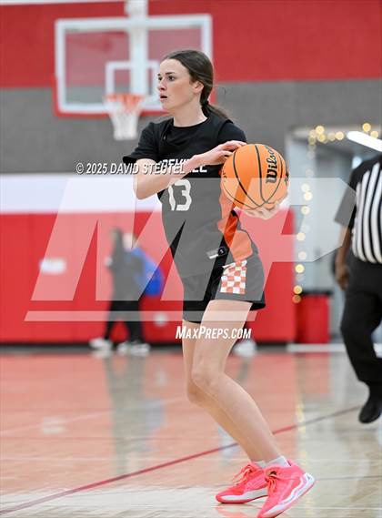 Thumbnail 2 in Roseville vs. Winters (Cardinal Classic) photogallery.