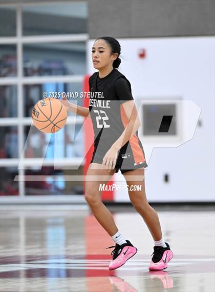 Thumbnail 3 in Roseville vs. Winters (Cardinal Classic) photogallery.