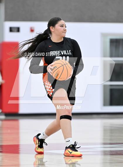 Thumbnail 3 in Roseville vs. Winters (Cardinal Classic) photogallery.