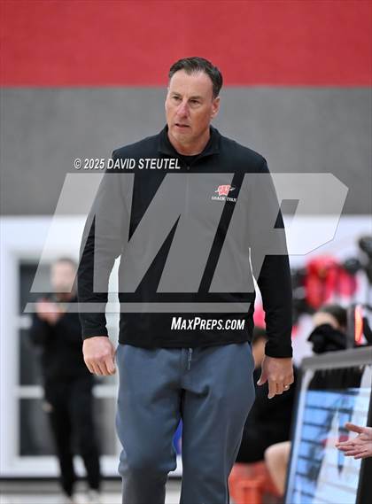 Thumbnail 2 in Roseville vs. Winters (Cardinal Classic) photogallery.