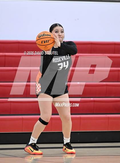 Thumbnail 2 in Roseville vs. Winters (Cardinal Classic) photogallery.