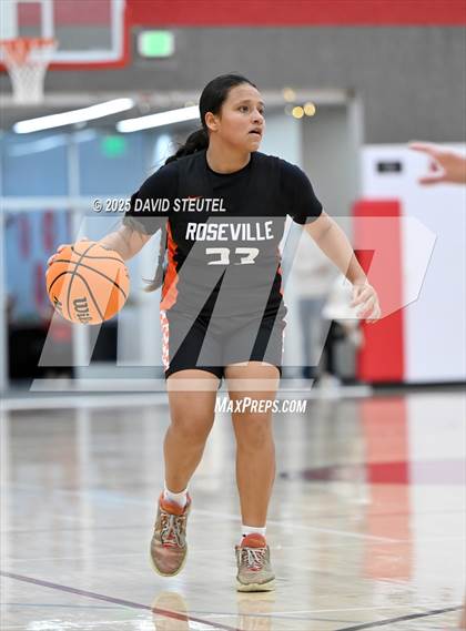 Thumbnail 1 in Roseville vs. Winters (Cardinal Classic) photogallery.