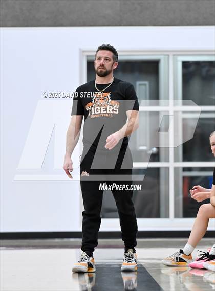 Thumbnail 1 in Roseville vs. Winters (Cardinal Classic) photogallery.