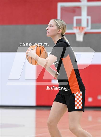 Thumbnail 2 in Roseville vs. Winters (Cardinal Classic) photogallery.