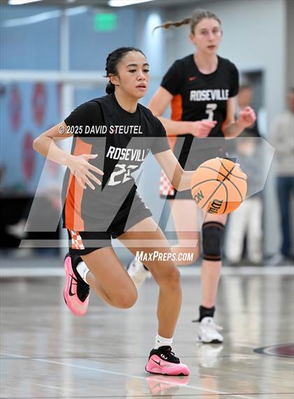 Thumbnail 3 in Roseville vs. Winters (Cardinal Classic) photogallery.