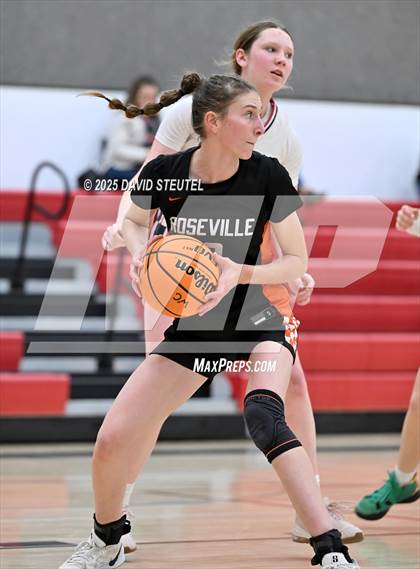 Thumbnail 2 in Roseville vs. Winters (Cardinal Classic) photogallery.