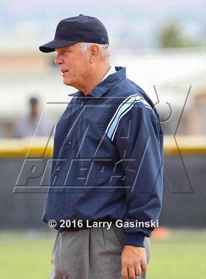Thumbnail 2 in Valencia vs. Pacifica (CIF SS Playoffs) photogallery.