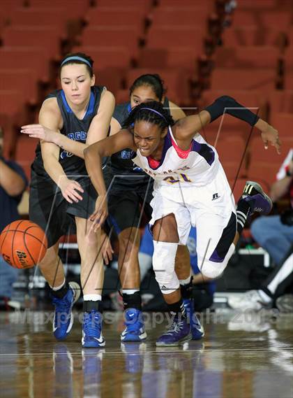 Thumbnail 1 in Lincoln vs. Georgetown (UIL 4A Final) photogallery.