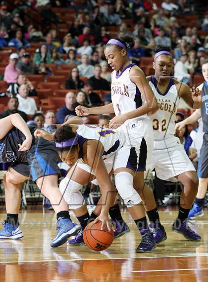 Thumbnail 2 in Lincoln vs. Georgetown (UIL 4A Final) photogallery.