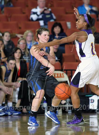 Thumbnail 1 in Lincoln vs. Georgetown (UIL 4A Final) photogallery.