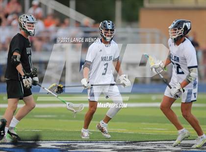 Thumbnail 3 in Mountain Vista vs. Valor Christian (CHSAA 5A Championship) photogallery.