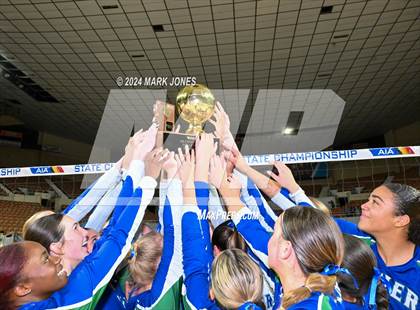 Thumbnail 1 in  Xavier College Prep vs. Corona del Sol (AIA 6A Final - Awards) photogallery.