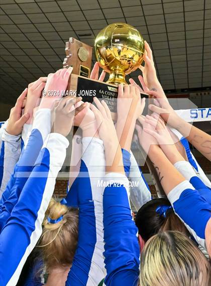 Thumbnail 3 in  Xavier College Prep vs. Corona del Sol (AIA 6A Final - Awards) photogallery.
