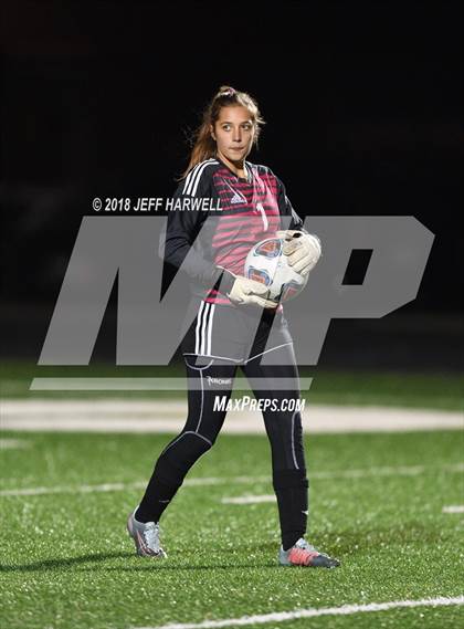 Thumbnail 2 in Aurora vs. Revere (OHSAA D2 District Final) photogallery.