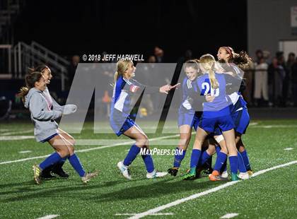 Thumbnail 2 in Aurora vs. Revere (OHSAA D2 District Final) photogallery.