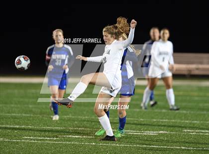 Thumbnail 2 in Aurora vs. Revere (OHSAA D2 District Final) photogallery.