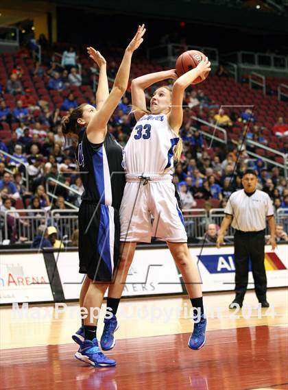 Thumbnail 3 in Valley Christian vs. Fountain Hills (AIA D3 Final) photogallery.