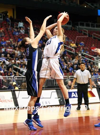 Thumbnail 1 in Valley Christian vs. Fountain Hills (AIA D3 Final) photogallery.