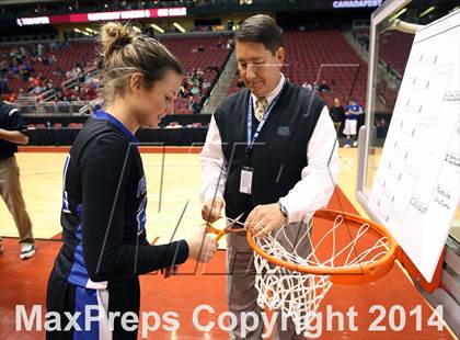 Thumbnail 1 in Valley Christian vs. Fountain Hills (AIA D3 Final) photogallery.