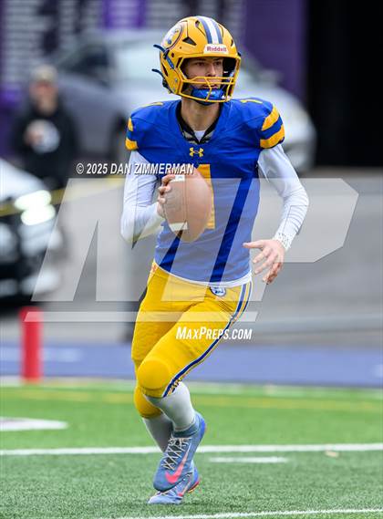 Thumbnail 2 in Lackawanna Trail vs. Line Mountain (PIAA Class 1A First Round) photogallery.