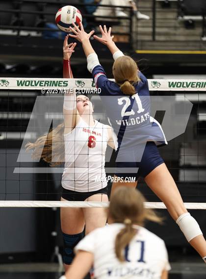 Thumbnail 2 in Lone Peak vs. Woods Cross photogallery.