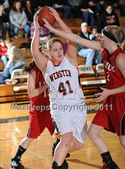 Thumbnail 1 in Luck @ Webster photogallery.