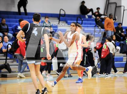 Thumbnail 2 in Brazoswood vs. Pearce (McDonald's Texas Invitational) photogallery.
