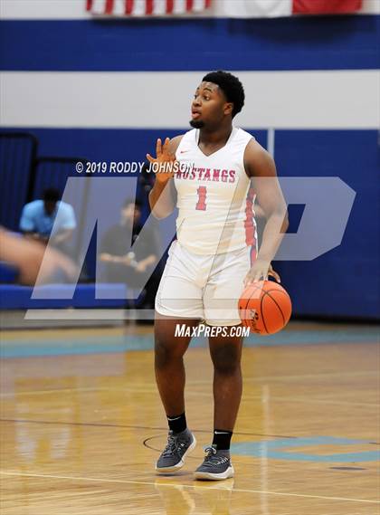 Thumbnail 3 in Brazoswood vs. Pearce (McDonald's Texas Invitational) photogallery.