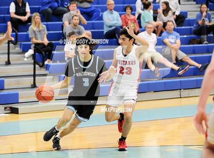 Thumbnail 3 in Brazoswood vs. Pearce (McDonald's Texas Invitational) photogallery.