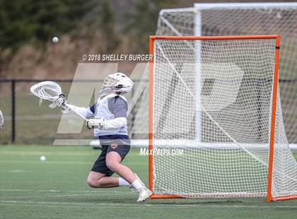 Thumbnail 2 in Staples vs. Darien photogallery.