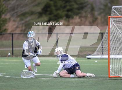 Thumbnail 2 in JV: Staples vs. Darien photogallery.