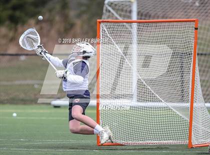 Thumbnail 2 in Staples vs. Darien photogallery.