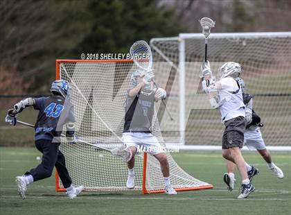 Thumbnail 2 in Staples vs. Darien photogallery.