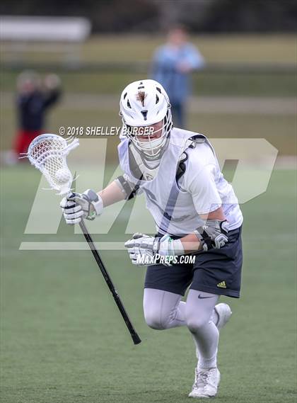 Thumbnail 2 in Staples vs. Darien photogallery.